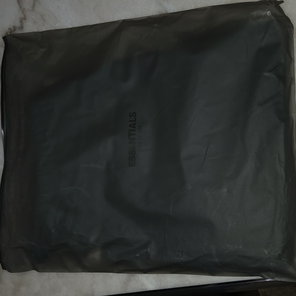 NWT Fear of God Essentials 1977 Iron Shorts - Picture 7 of 7